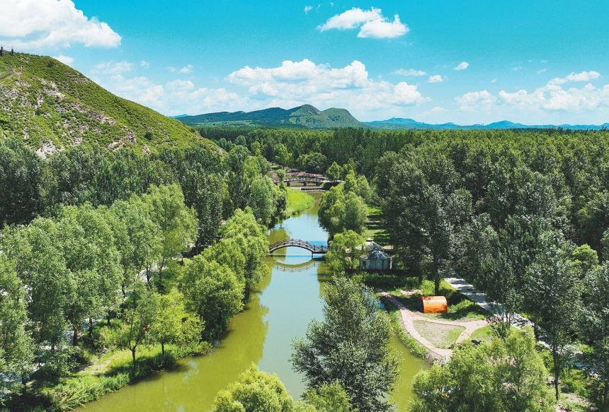 北票市泉涌山景区。