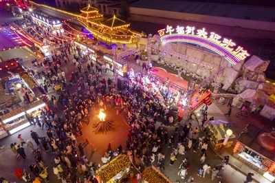 5月2日,百年福街夜市人流涌动
