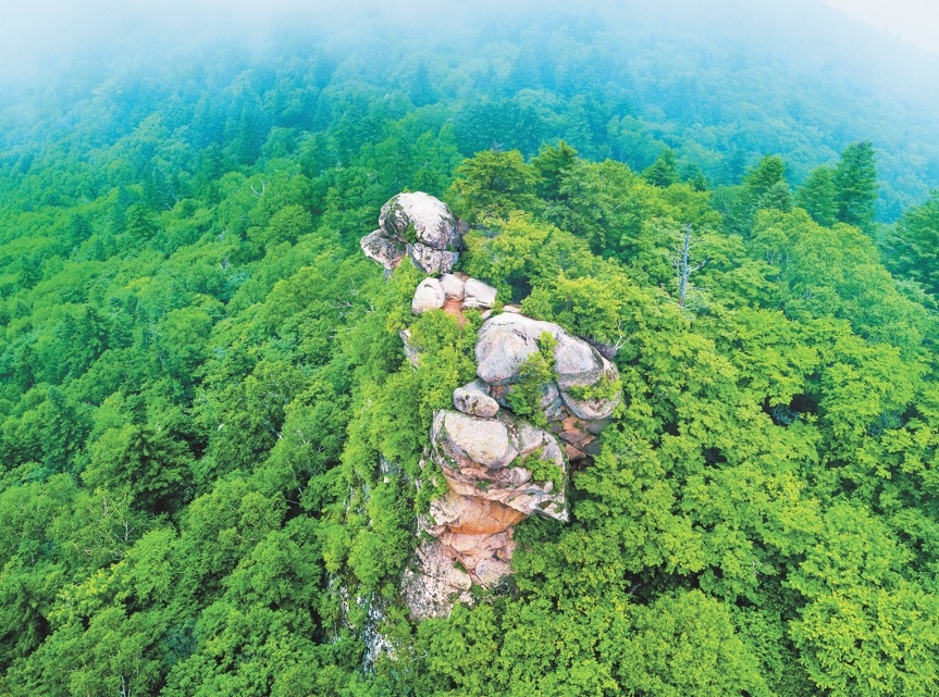 抚顺市新宾满族自治县岗山。