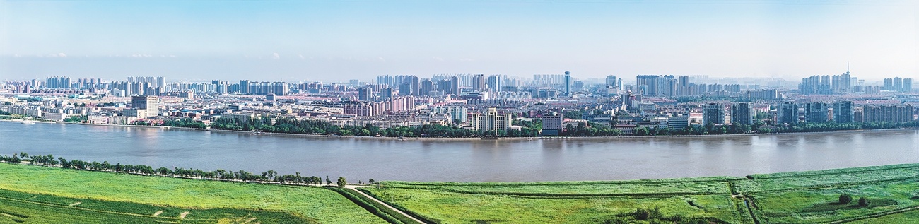 大辽河畔渤海之滨的营口厚植沃土持续优化营商环境。（摄影：李国颖）