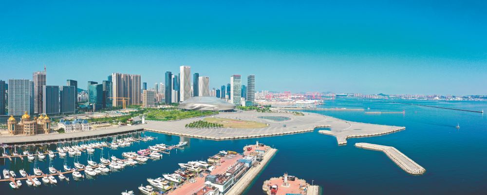 第24届中国海外学子（大连）创业周主会场——大连国际会议中心远景。（摄影：王华）