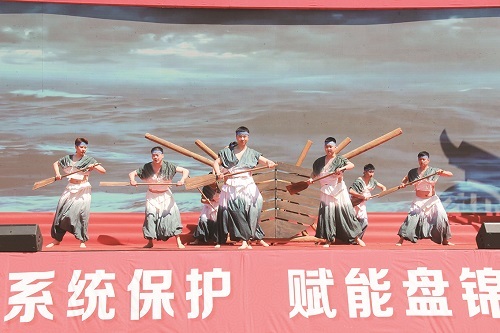 舞蹈《闯海》。