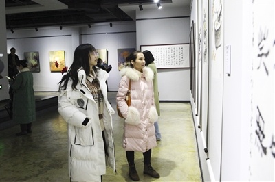 作品展是广厦艺术街园区画家们一年来艺术创作成果的集体展示,也是整体艺术水平的体现