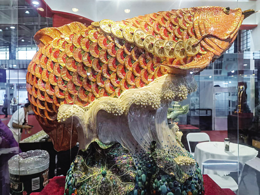 大连贝雕精品。(图由受访者提供)