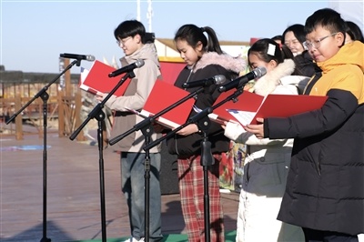 学生代表发言。