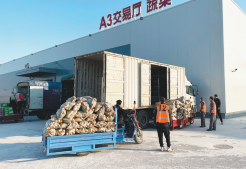 大连现代农业产业中心农产品交易市场当年开工、当年运营。曲家伟 摄
